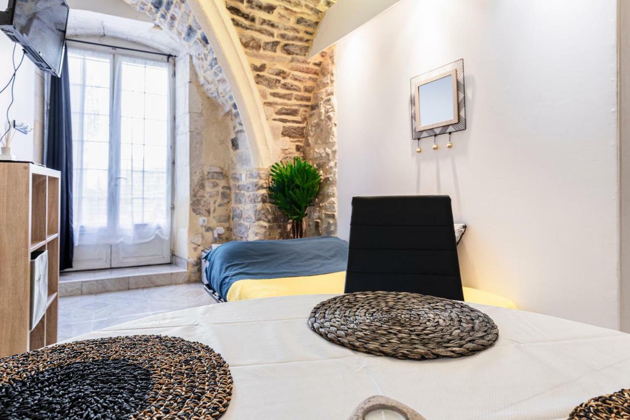 Calme Cocon Troglodyte Au Coeur De La Ville Apartamento Nîmes Exterior foto